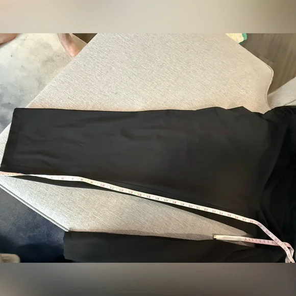 Lululemon stretch high rise 7/8 length - Picture 4 of 6